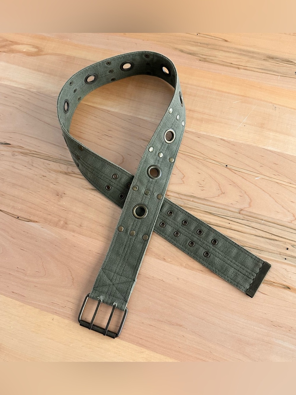 Studded belt in olive green